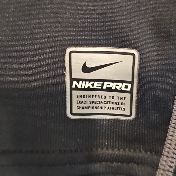 Nike Men's Black Long Sleeve Shirt - Picture 4 of 6